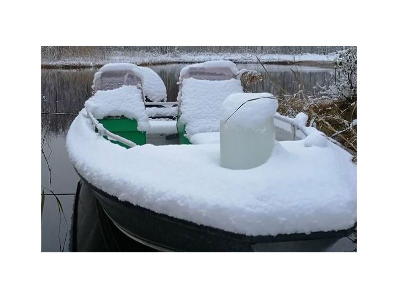 ¿Cómo preparar el motor fuera de borda para el invierno?