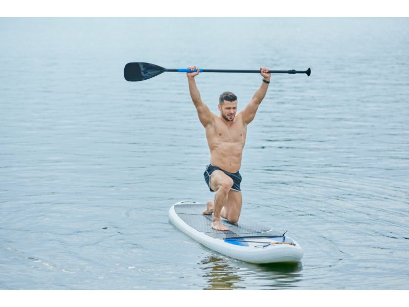 ¿Cuál es el peso ideal de una tabla paddle surf hinchable?