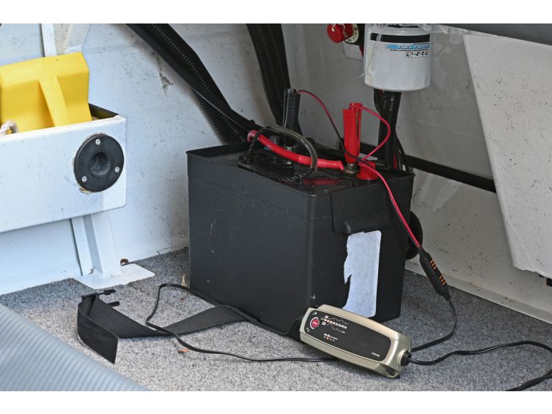 ¿Cómo elegir un cargador de baterías para barcos?