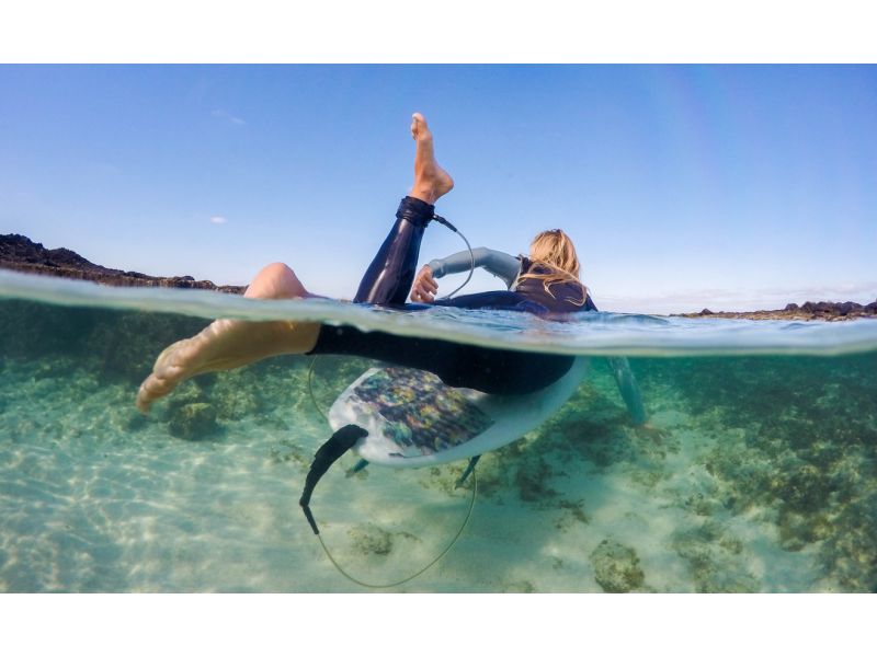 ¿Cómo se repara un traje de neopreno?