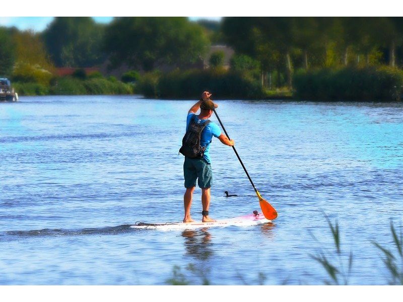 ¿Cómo utilizar un Remo paddle surf?