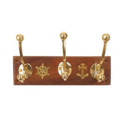 Percha de madera Topomarinepara abrigos de latón