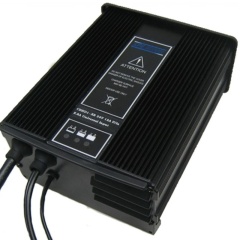 Cargador de batería de litio de 12 V PowerTech HD1 10 A