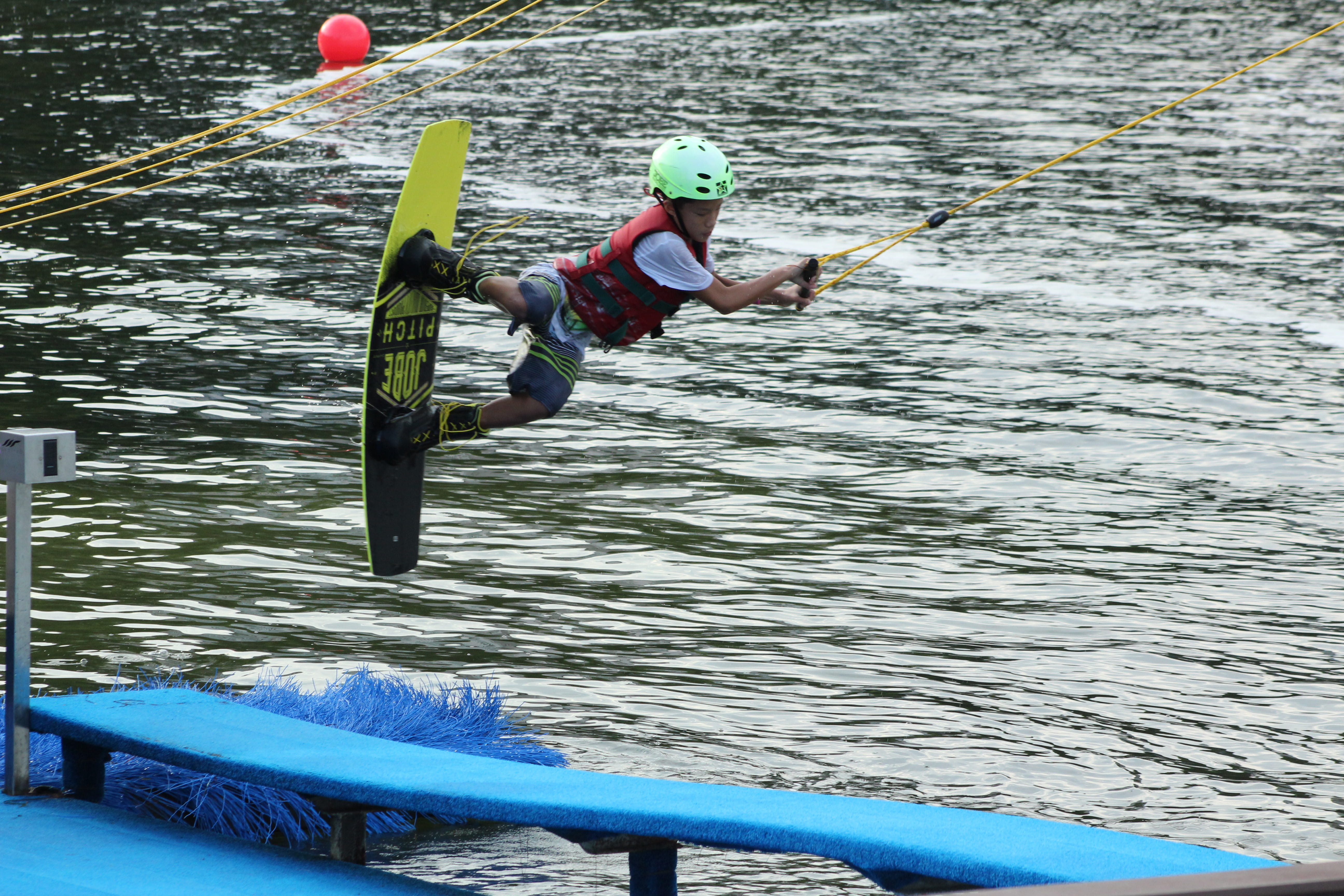niño Casco Wakeboard